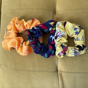 Floral Scrunchie Set🌼